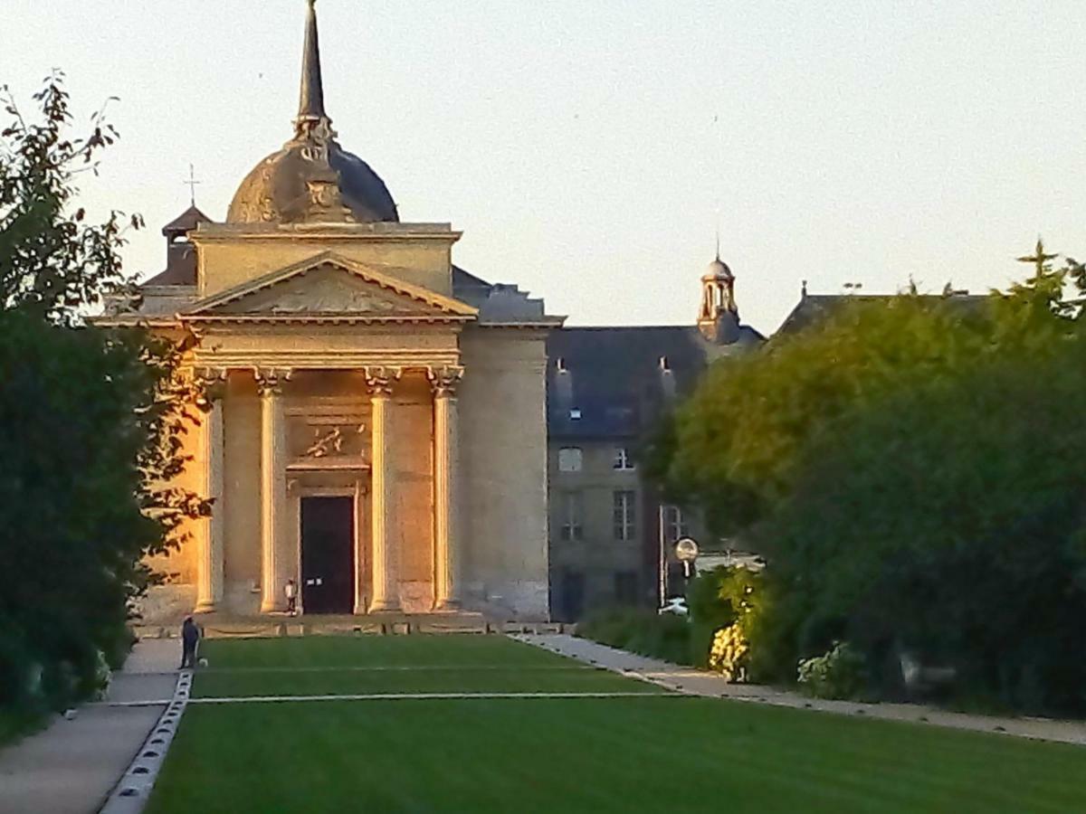 Between Historic Center And Quay, Ideal For Family Rouen Bagian luar foto